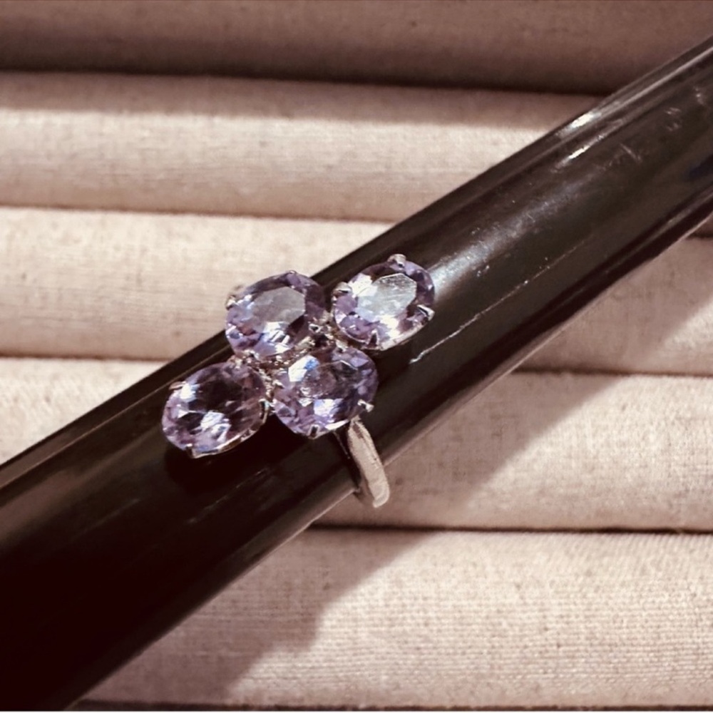 Vintage | Ring | Genuine Amethyst Ring in Silver - Picture 3 of 9